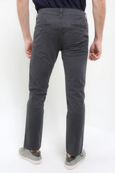 Cardinal Celana Panjang Chinos Skinny Pria E0141BK04A